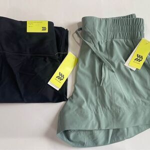 Bundle 2 Women’s Leggings & Running Shorts Size M